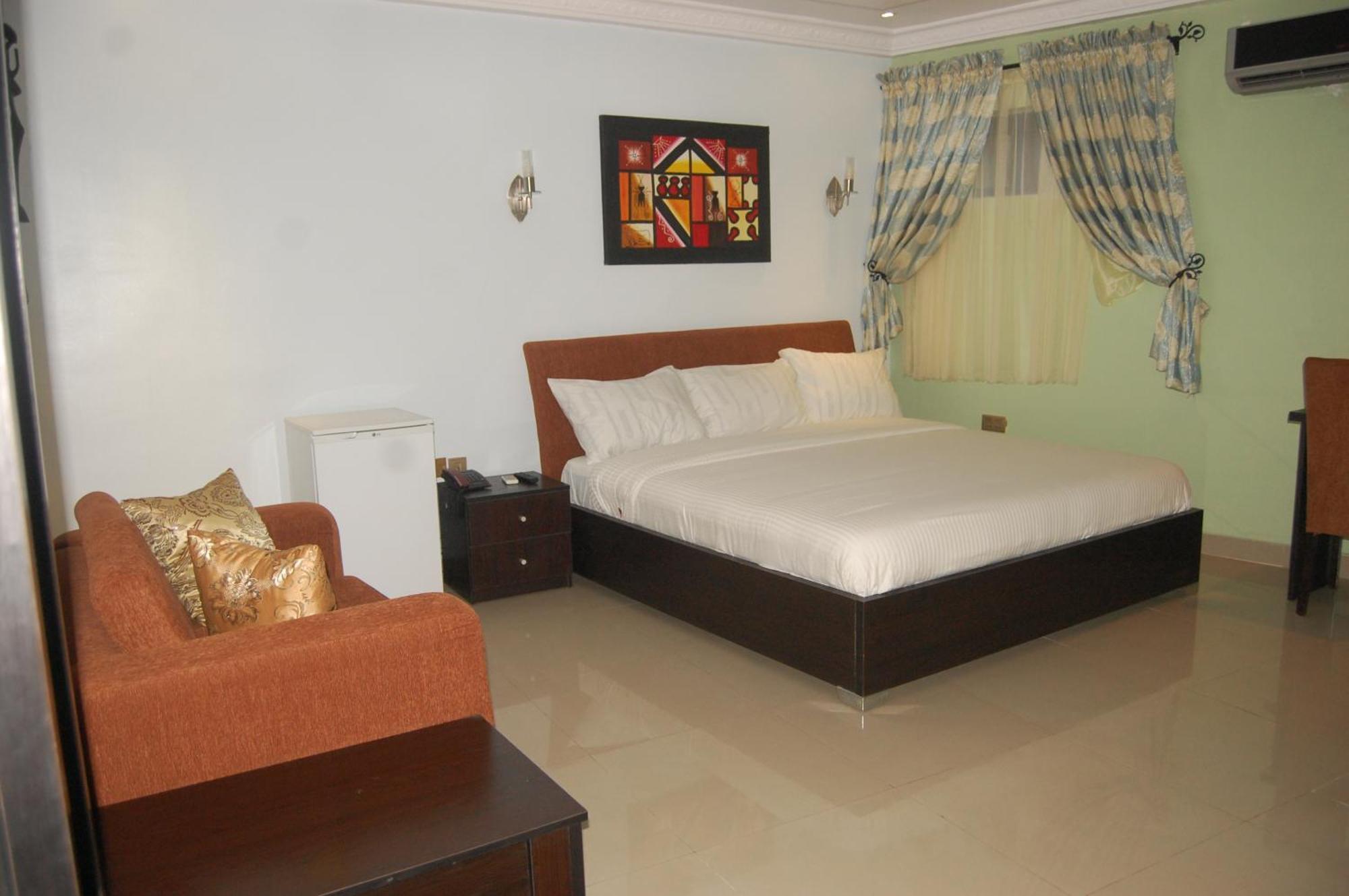 Ben Auto Hotel Lagos Exterior photo