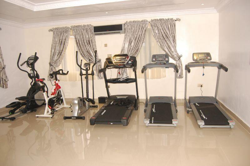 Ben Auto Hotel Lagos Exterior photo