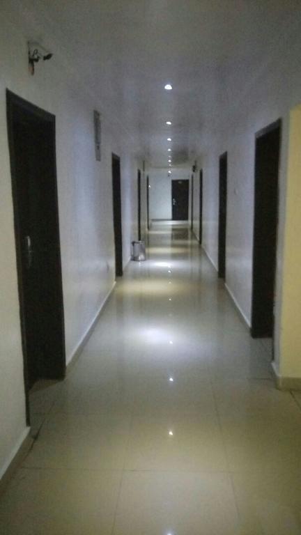 Ben Auto Hotel Lagos Exterior photo