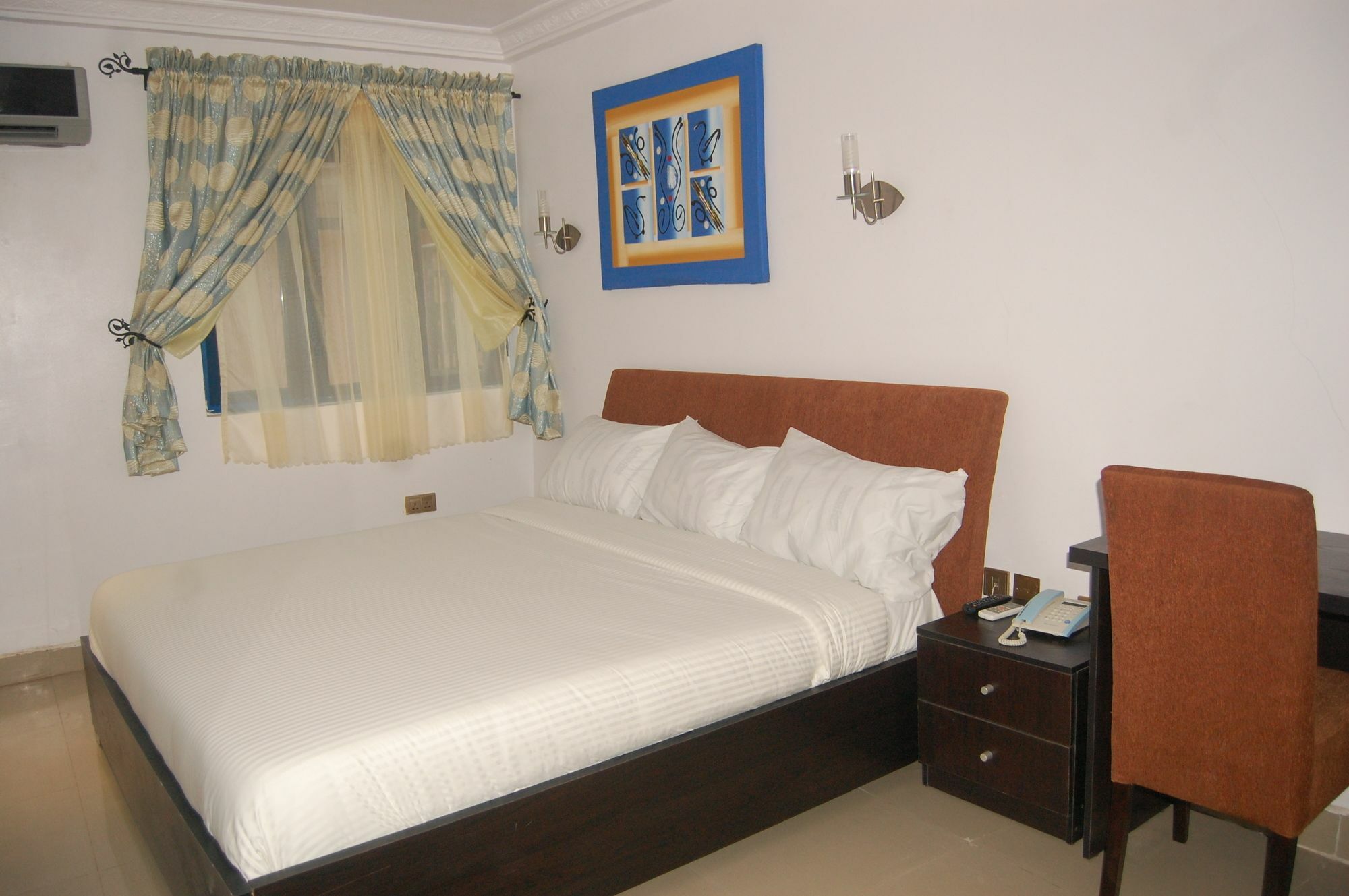 Ben Auto Hotel Lagos Exterior photo