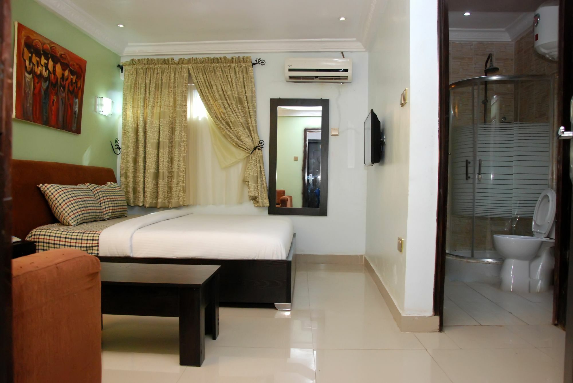 Ben Auto Hotel Lagos Exterior photo